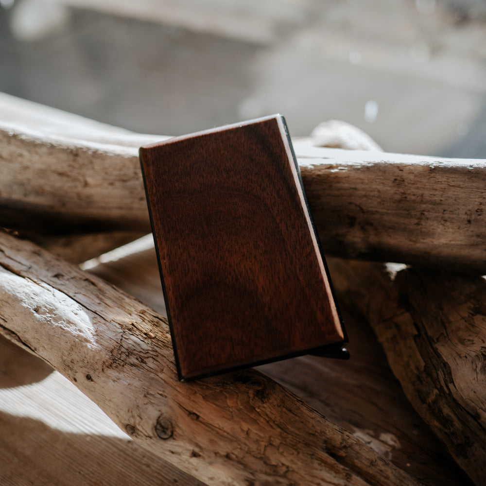 Cardholder Slide – Nuss Holz