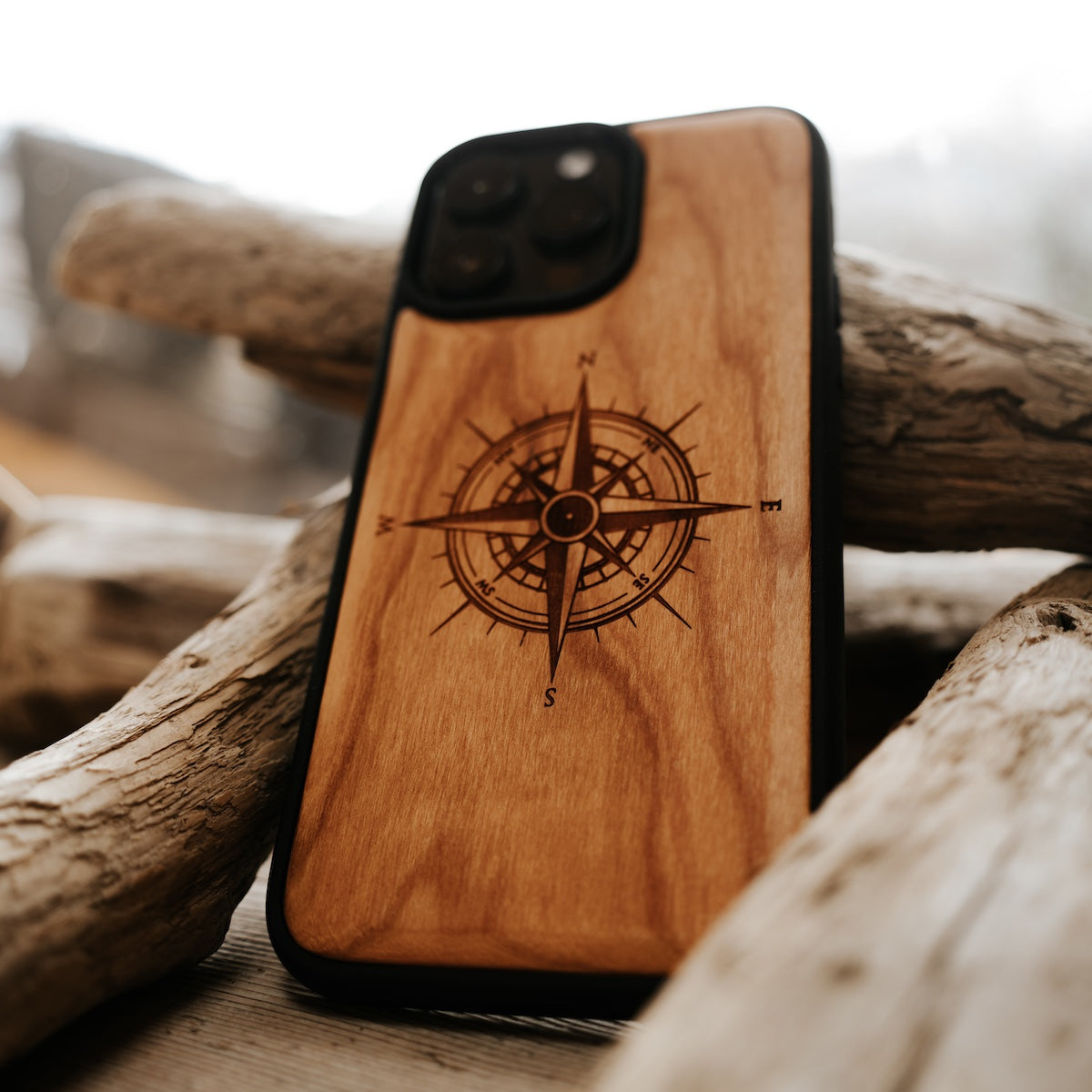 Cherry wood phone case for iPhone 14 - Compass