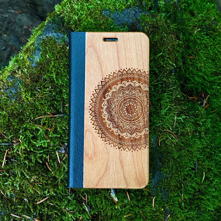 Cherry wood flip case for iPhone 16 Plus - Flower of Life
