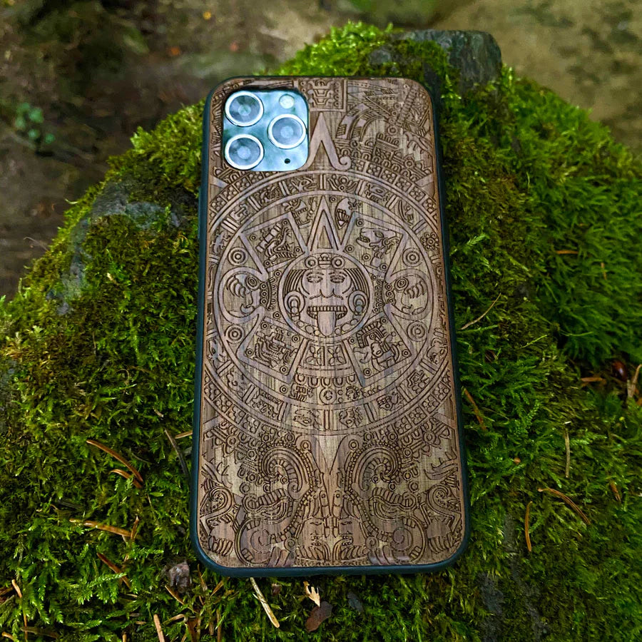 Walnut wood phone case for iPhone 16 Plus - Maya