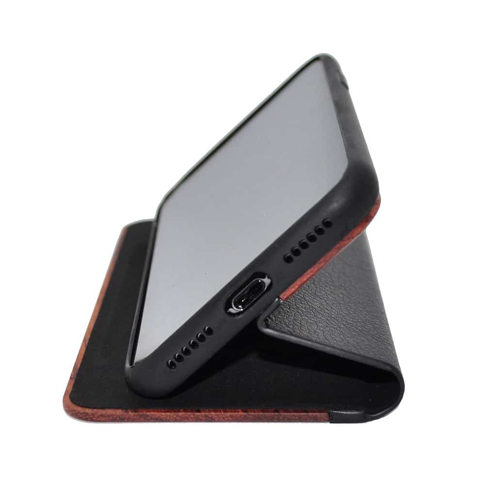 Walnut flip case iPhone X(S) - Maya