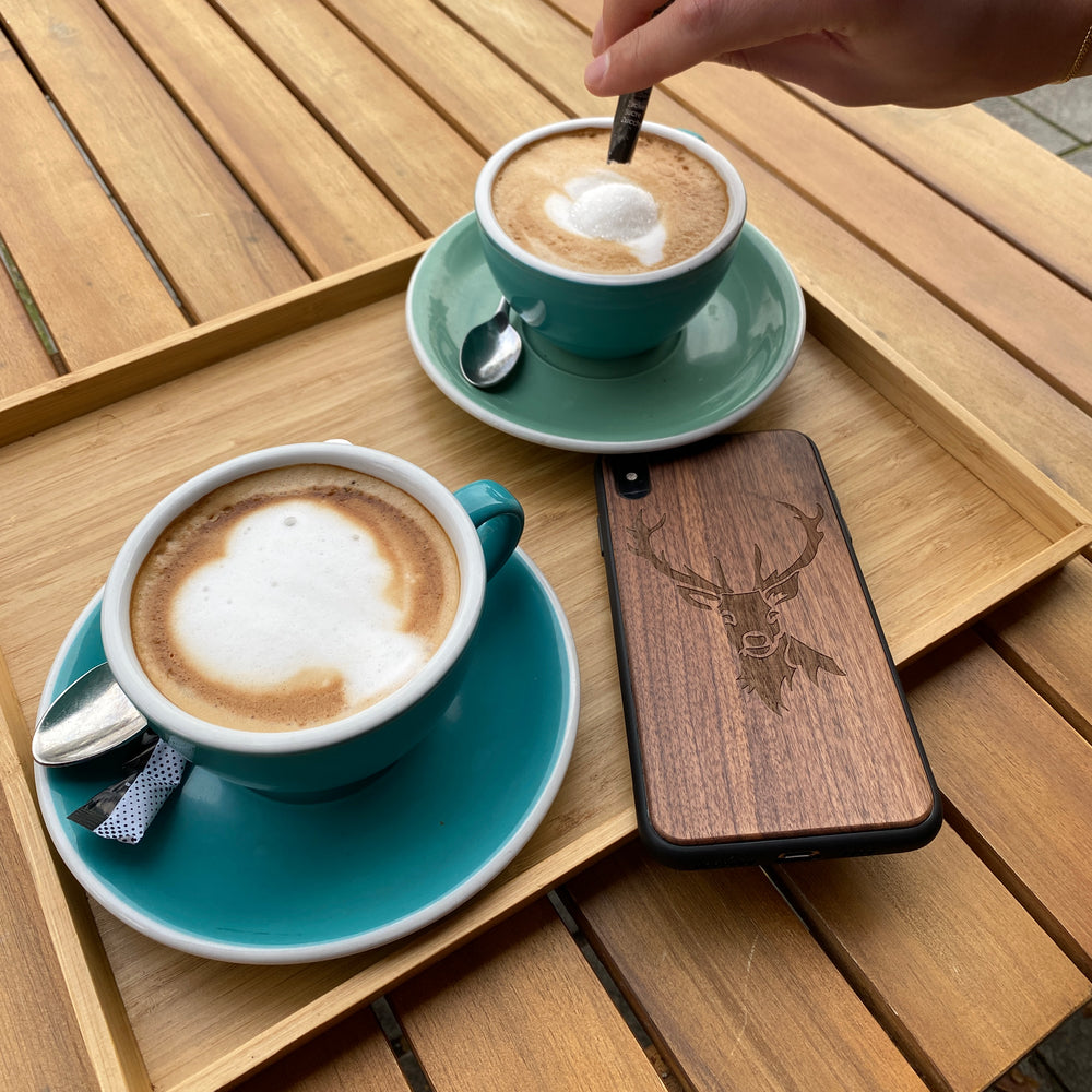 Nussholz Handyhülle iPhone XR - Hirsch